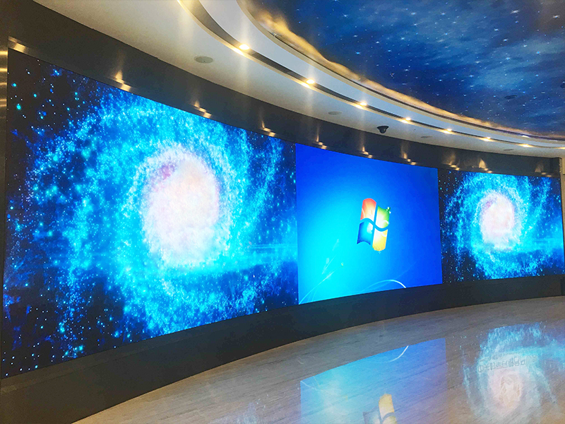 LED小间距显示屏